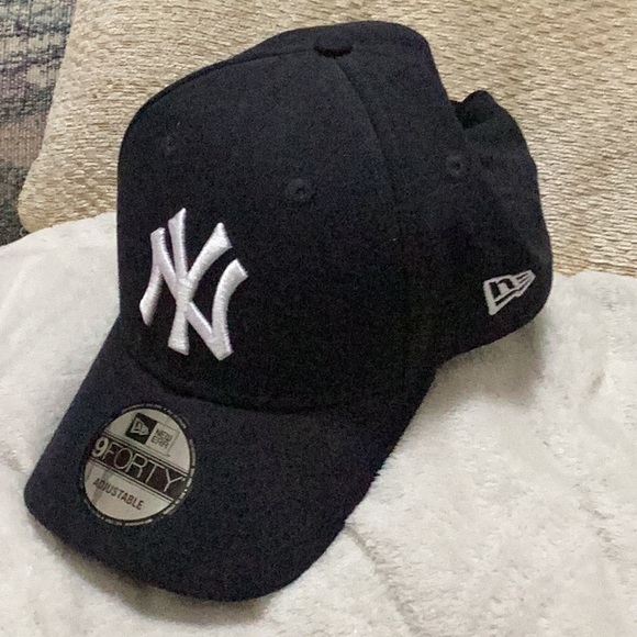 🇺🇸NWT “ Yankees “Baseball Cap Hat Adjustable Strap One Size Fits All 🇺🇸 - Picture 2 of 7